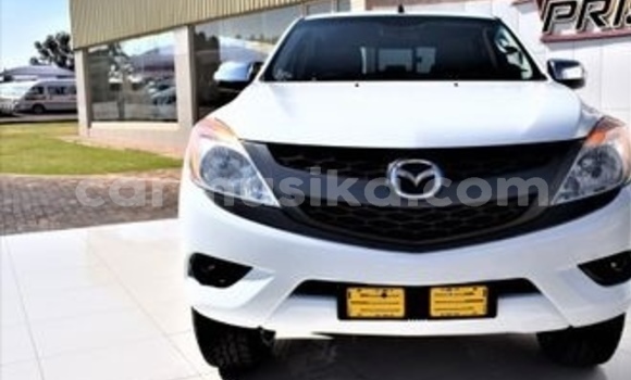 Acheter Occasion Voiture Mazda BT-50 Blanc à Beitbridge, Matabeleland South Acheter Occasion Voiture Mazda BT-50 Blanc à Beitbridge, Matabeleland South
