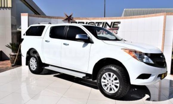 Acheter Occasion Voiture Mazda BT-50 Blanc à Beitbridge, Matabeleland South Acheter Occasion Voiture Mazda BT-50 Blanc à Beitbridge, Matabeleland South