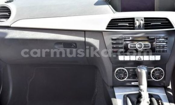 Buy Used Mercedes‒Benz C–Class Silver Car in Beitbridge in Matabeleland South Buy Used Mercedes‒Benz C–Class Silver Car in Beitbridge in Matabeleland South