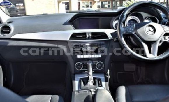 Buy Used Mercedes‒Benz C–Class Silver Car in Beitbridge in Matabeleland South Buy Used Mercedes‒Benz C–Class Silver Car in Beitbridge in Matabeleland South