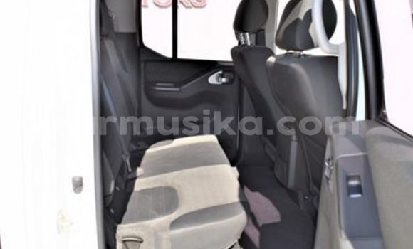 Acheter Occasion Voiture Nissan Navara Blanc à Beitbridge, Matabeleland South Acheter Occasion Voiture Nissan Navara Blanc à Beitbridge, Matabeleland South