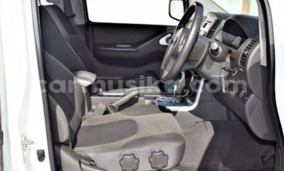 Acheter Occasion Voiture Nissan Navara Blanc à Beitbridge, Matabeleland South Acheter Occasion Voiture Nissan Navara Blanc à Beitbridge, Matabeleland South