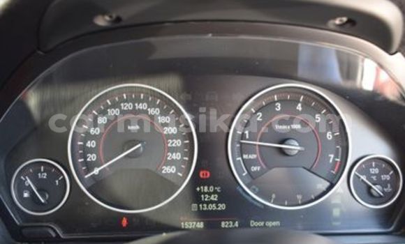 Acheter Occasion Voiture BMW 3–Series Rouge à Beitbridge, Matabeleland South Acheter Occasion Voiture BMW 3–Series Rouge à Beitbridge, Matabeleland South