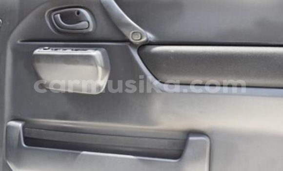 Nunua Ilio tumika Suzuki Jimny Fedha Gari ndani ya Beitbridge nchini Matabeleland Kusini Nunua Ilio tumika Suzuki Jimny Fedha Gari ndani ya Beitbridge nchini Matabeleland Kusini