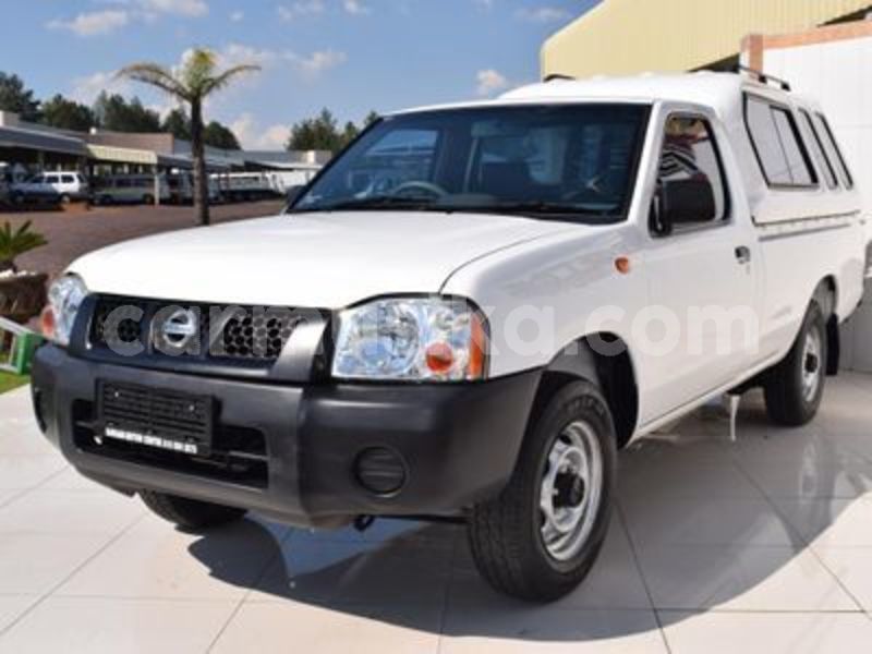 Big with watermark nissan np 300 matabeleland south beitbridge 14664