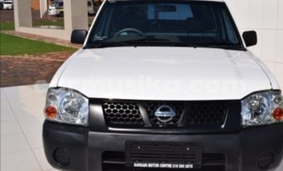Acheter Occasion Voiture Nissan NP 300 Blanc à Beitbridge, Matabeleland South Acheter Occasion Voiture Nissan NP 300 Blanc à Beitbridge, Matabeleland South