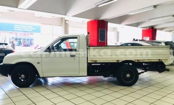 Nunua Ilio tumika Mitsubishi Colt Nyeupe Gari ndani ya Beitbridge nchini Matabeleland Kusini Nunua Ilio tumika Mitsubishi Colt Nyeupe Gari ndani ya Beitbridge nchini Matabeleland Kusini