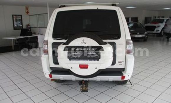 Nunua Ilio tumika Mitsubishi Pajero Nyeupe Gari ndani ya Beitbridge nchini Matabeleland Kusini Nunua Ilio tumika Mitsubishi Pajero Nyeupe Gari ndani ya Beitbridge nchini Matabeleland Kusini