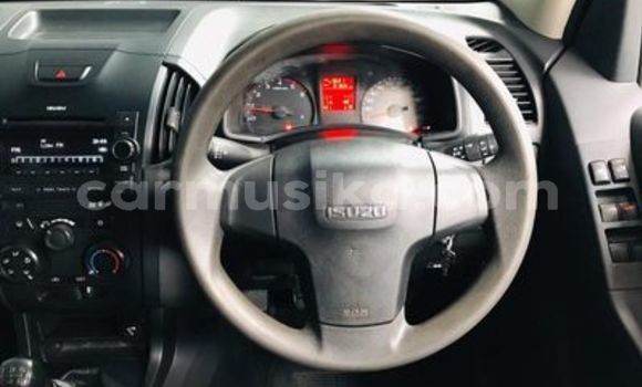 Acheter Occasion Voiture Isuzu KB Blanc à Beitbridge, Matabeleland South Acheter Occasion Voiture Isuzu KB Blanc à Beitbridge, Matabeleland South