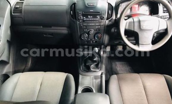 Acheter Occasion Voiture Isuzu KB Blanc à Beitbridge, Matabeleland South Acheter Occasion Voiture Isuzu KB Blanc à Beitbridge, Matabeleland South