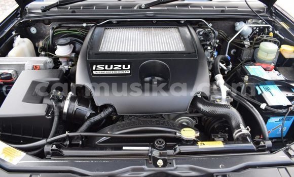 Acheter Occasion Voiture Isuzu KB Noir à Beitbridge, Matabeleland South Acheter Occasion Voiture Isuzu KB Noir à Beitbridge, Matabeleland South