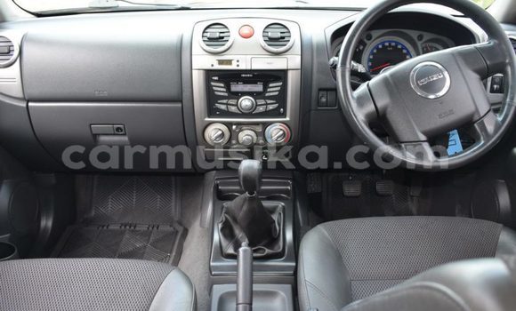 Acheter Occasion Voiture Isuzu KB Noir à Beitbridge, Matabeleland South Acheter Occasion Voiture Isuzu KB Noir à Beitbridge, Matabeleland South