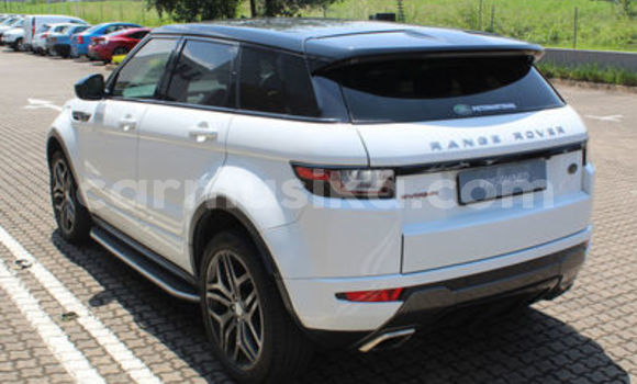 Nunua Ilio tumika Land Rover Range Rover Evoque Nyeupe Gari ndani ya Beitbridge nchini Matabeleland Kusini Nunua Ilio tumika Land Rover Range Rover Evoque Nyeupe Gari ndani ya Beitbridge nchini Matabeleland Kusini
