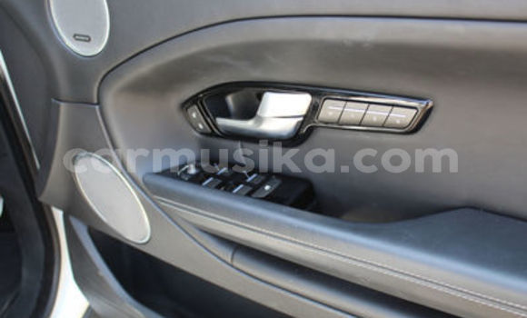 Nunua Ilio tumika Land Rover Range Rover Evoque Nyeupe Gari ndani ya Beitbridge nchini Matabeleland Kusini Nunua Ilio tumika Land Rover Range Rover Evoque Nyeupe Gari ndani ya Beitbridge nchini Matabeleland Kusini