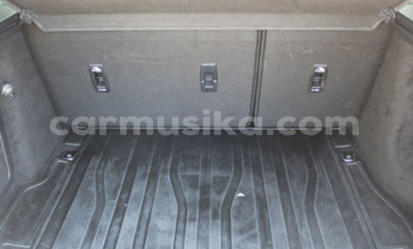 Nunua Ilio tumika Land Rover Range Rover Evoque Nyeupe Gari ndani ya Beitbridge nchini Matabeleland Kusini Nunua Ilio tumika Land Rover Range Rover Evoque Nyeupe Gari ndani ya Beitbridge nchini Matabeleland Kusini