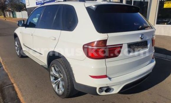 Acheter Occasion Voiture BMW X5 Blanc à Beitbridge, Matabeleland South Acheter Occasion Voiture BMW X5 Blanc à Beitbridge, Matabeleland South
