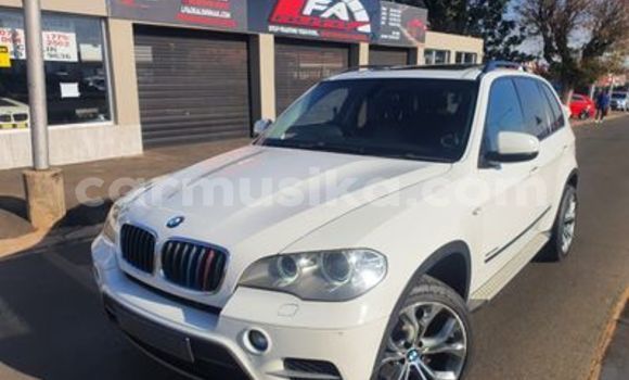 Acheter Occasion Voiture BMW X5 Blanc à Beitbridge, Matabeleland South Acheter Occasion Voiture BMW X5 Blanc à Beitbridge, Matabeleland South