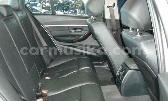 Nunua Ilio tumika BMW 3–Series Nyeupe Gari ndani ya Harare nchini Harare