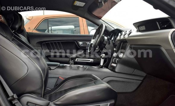 Acheter Import Voiture Ford Mustang Noir à Import - Dubai, Harare Acheter Import Voiture Ford Mustang Noir à Import - Dubai, Harare