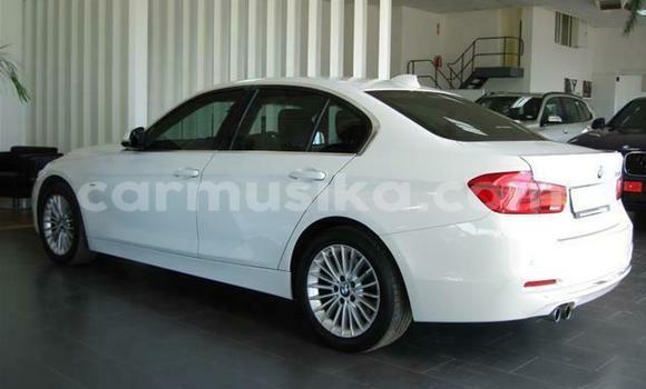 Acheter Occasion Voiture BMW 3–Series Blanc à Harare, Harare Acheter Occasion Voiture BMW 3–Series Blanc à Harare, Harare