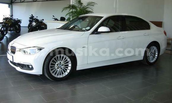 Acheter Occasion Voiture BMW 3–Series Blanc à Harare, Harare Acheter Occasion Voiture BMW 3–Series Blanc à Harare, Harare
