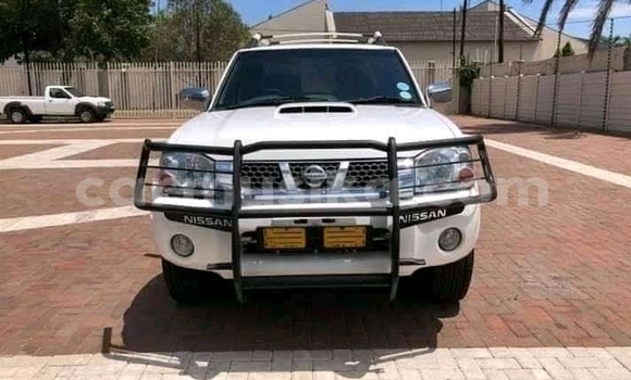 Acheter Occasion Voiture Nissan Hardbody Blanc à Harare, Harare Acheter Occasion Voiture Nissan Hardbody Blanc à Harare, Harare
