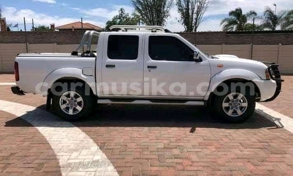 Acheter Occasion Voiture Nissan Hardbody Blanc à Harare, Harare Acheter Occasion Voiture Nissan Hardbody Blanc à Harare, Harare