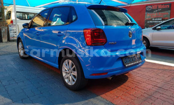 Acheter Occasion Voiture Volkswagen Polo Bleu à Beitbridge, Matabeleland South Acheter Occasion Voiture Volkswagen Polo Bleu à Beitbridge, Matabeleland South