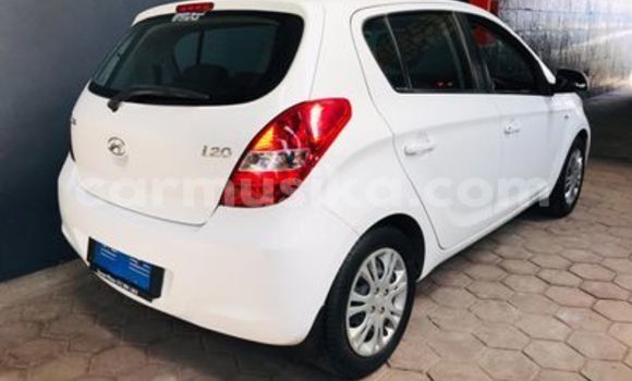 Tenga Tsaru Hyundai i20 Chena Mota in Beitbridge in Matabeleland South Tenga Tsaru Hyundai i20 Chena Mota in Beitbridge in Matabeleland South