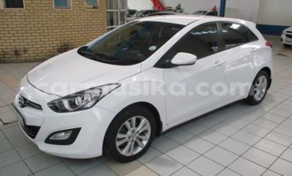 Buy Used Hyundai i30 White Car in Beitbridge in Matabeleland South
