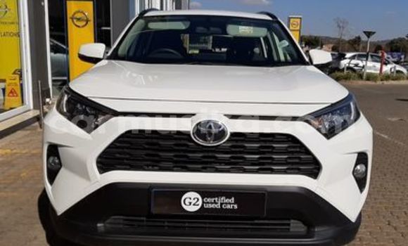 Acheter Occasion Voiture Toyota RAV4 Blanc à Beitbridge, Matabeleland South Acheter Occasion Voiture Toyota RAV4 Blanc à Beitbridge, Matabeleland South