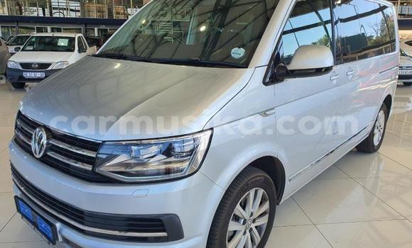 Tenga Tsaru Volkswagen Caravelle Zvimwe Mota in Beitbridge in Matabeleland South Tenga Tsaru Volkswagen Caravelle Zvimwe Mota in Beitbridge in Matabeleland South