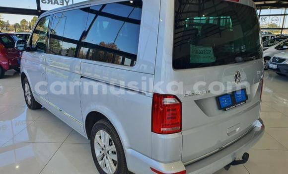 Tenga Tsaru Volkswagen Caravelle Zvimwe Mota in Beitbridge in Matabeleland South Tenga Tsaru Volkswagen Caravelle Zvimwe Mota in Beitbridge in Matabeleland South