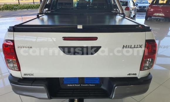 Acheter Occasion Voiture Toyota Hilux Blanc à Beitbridge, Matabeleland South Acheter Occasion Voiture Toyota Hilux Blanc à Beitbridge, Matabeleland South