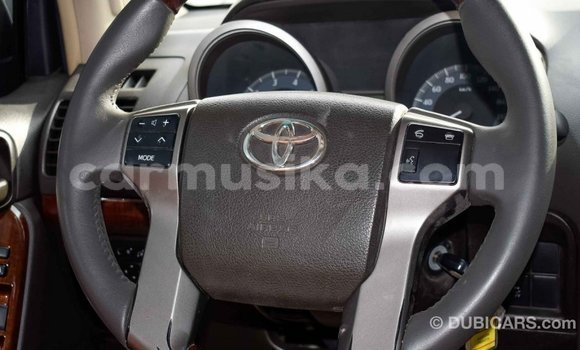 Acheter Import Voiture Toyota Prado Blanc à Import - Dubai, Harare Acheter Import Voiture Toyota Prado Blanc à Import - Dubai, Harare