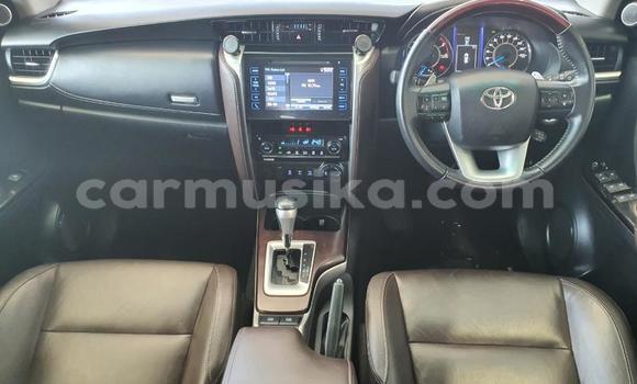 Acheter Occasion Voiture Toyota Hilux Blanc à Beitbridge, Matabeleland South Acheter Occasion Voiture Toyota Hilux Blanc à Beitbridge, Matabeleland South