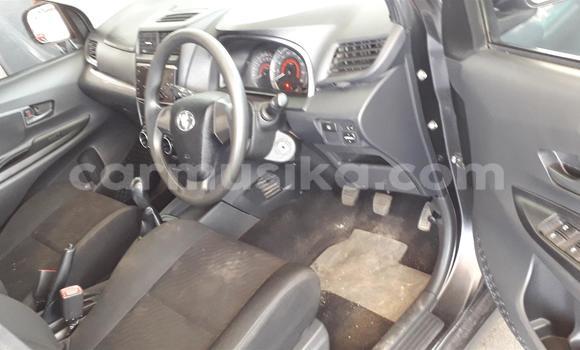 Acheter Occasion Voiture Toyota Avanza Gris à Beitbridge, Matabeleland South Acheter Occasion Voiture Toyota Avanza Gris à Beitbridge, Matabeleland South