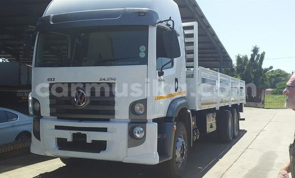 Acheter Occasion Utilitaire Volkswagen TRUCK Blanc à Beitbridge, Matabeleland South Acheter Occasion Utilitaire Volkswagen TRUCK Blanc à Beitbridge, Matabeleland South
