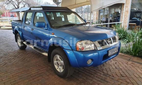 Buy Used Nissan NP 300 Blue Car in Beitbridge in Matabeleland South