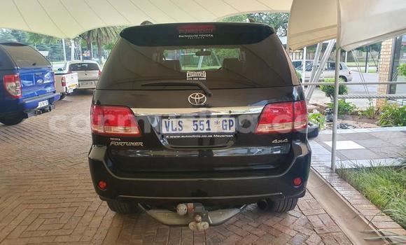 Tenga Tsaru Toyota Fortuner Nhema Mota in Beitbridge in Matabeleland South Tenga Tsaru Toyota Fortuner Nhema Mota in Beitbridge in Matabeleland South