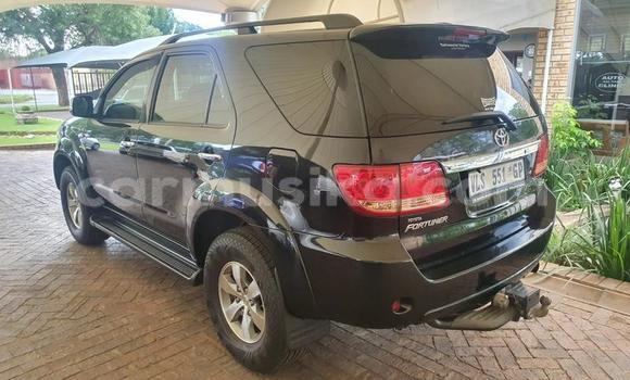 Tenga Tsaru Toyota Fortuner Nhema Mota in Beitbridge in Matabeleland South Tenga Tsaru Toyota Fortuner Nhema Mota in Beitbridge in Matabeleland South