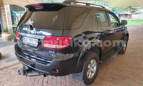 Tenga Tsaru Toyota Fortuner Nhema Mota in Beitbridge in Matabeleland South Tenga Tsaru Toyota Fortuner Nhema Mota in Beitbridge in Matabeleland South