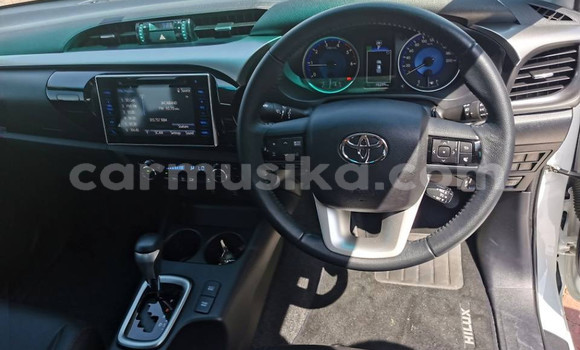 Acheter Occasion Voiture Toyota Hilux Blanc à Beitbridge, Matabeleland South Acheter Occasion Voiture Toyota Hilux Blanc à Beitbridge, Matabeleland South