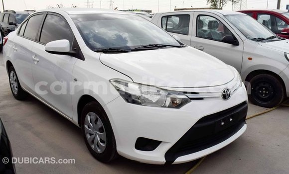 Acheter Import Voiture Toyota Yaris Blanc à Import - Dubai, Harare Acheter Import Voiture Toyota Yaris Blanc à Import - Dubai, Harare