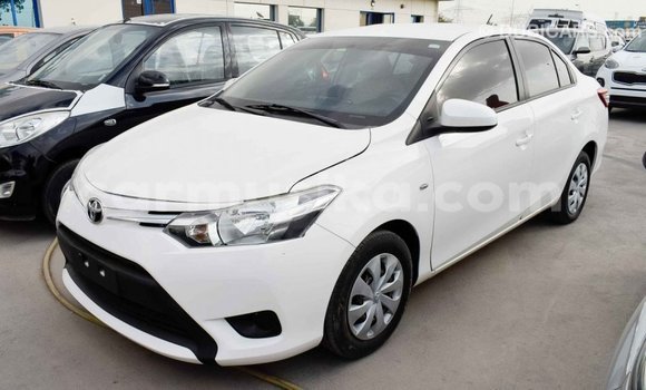 Acheter Import Voiture Toyota Yaris Blanc à Import - Dubai, Harare Acheter Import Voiture Toyota Yaris Blanc à Import - Dubai, Harare