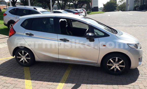 Tenga Tsaru Honda Jazz Sirivha Mota in Harare in Harare Tenga Tsaru Honda Jazz Sirivha Mota in Harare in Harare
