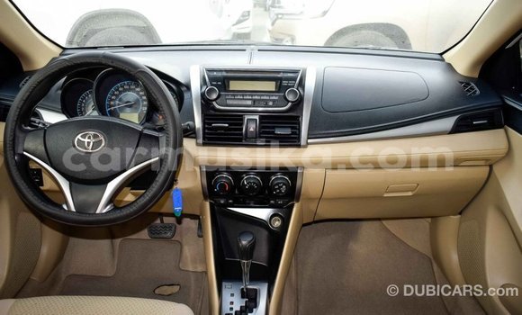 Acheter Import Voiture Toyota Yaris Blanc à Import - Dubai, Harare Acheter Import Voiture Toyota Yaris Blanc à Import - Dubai, Harare