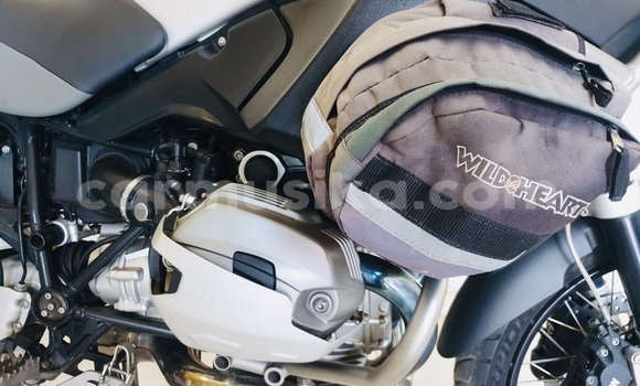 Buy Used BMW GS White Bike in Beitbridge in Matabeleland South Buy Used BMW GS White Bike in Beitbridge in Matabeleland South