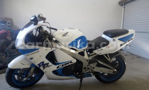 Buy Used Honda FMX 650 White Bike in Beitbridge in Matabeleland South Buy Used Honda FMX 650 White Bike in Beitbridge in Matabeleland South