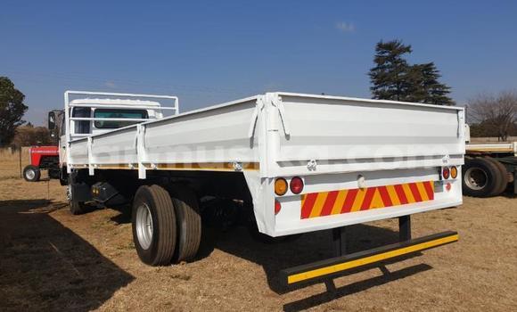 Tenga Tsaru Nissan UD Chena Rori in Beitbridge in Matabeleland South Tenga Tsaru Nissan UD Chena Rori in Beitbridge in Matabeleland South